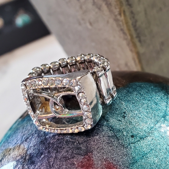 Silver Tone & Rhinestone Jewels Stretch Band Ring 💥3 for $24💥 - Picture 13 of 13